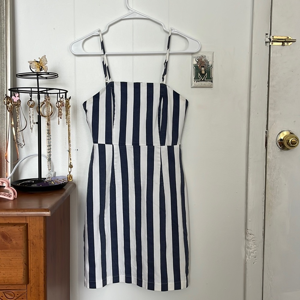 never worn, perfect condition!